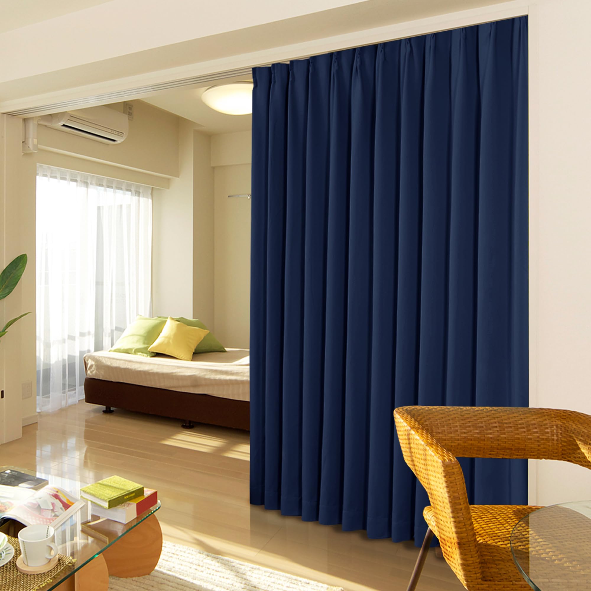 Deconovo 1級遮光カーテン 幅150cm丈200cm ドレープカーテン 仕切り防寒 幅広い 形状記憶加工 北欧 おしゃれ UVカット 断熱 節電対策 昼夜目隠し 2枚入 紺色