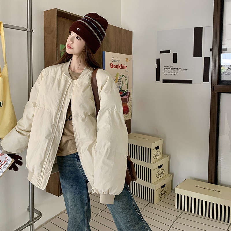 ベージュ刺繍スタジャンダウンジャケット2024新作韓国風ゆったり人気90ホワイトダックダウン厚手ジャケット