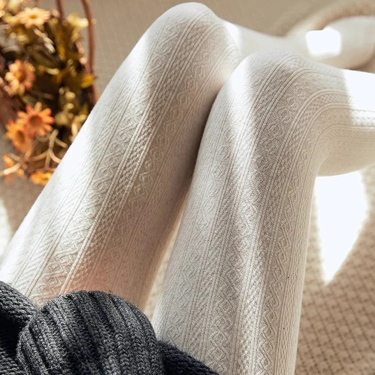 メガ割 日系レトロニット麻花レギンスレディースアウターモデル足踏みスエード厚手白タイツソックス 4,969円