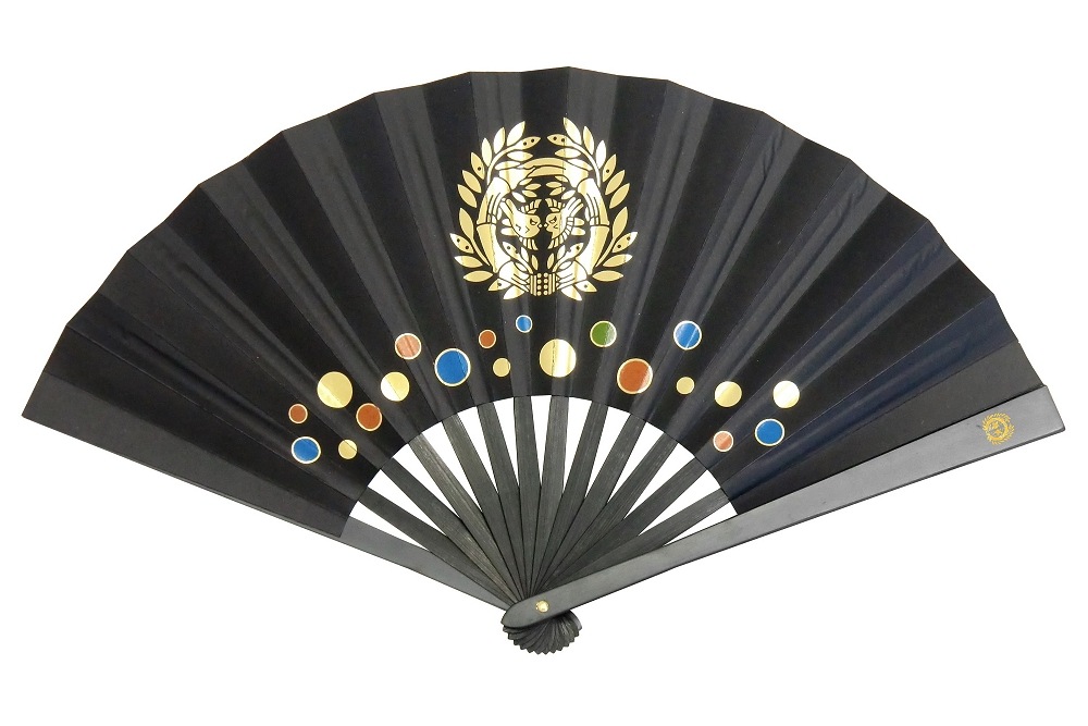 鉄扇 八寸 扇 扇子 尾形刀剣 8寸 伊達政宗 TS-政宗 ブラック 黒 竹に雀 家紋 金 おしゃれ 男性用 女性用 鉄扇子 鉄 護身 護身用 ギフト レディース メンズ 団扇 せんす かわいい