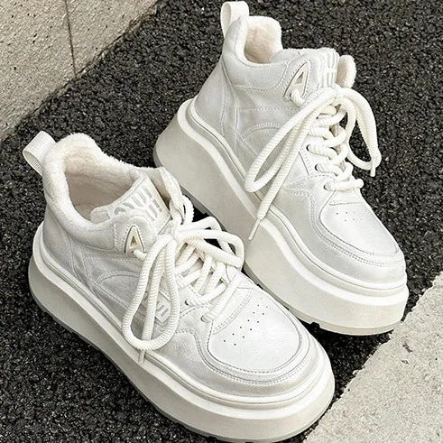 【急速発送】厚底ハイカットシューズ女性秋冬新作加絨保温マドレーヌ綿靴百合カジュアルスニーカー