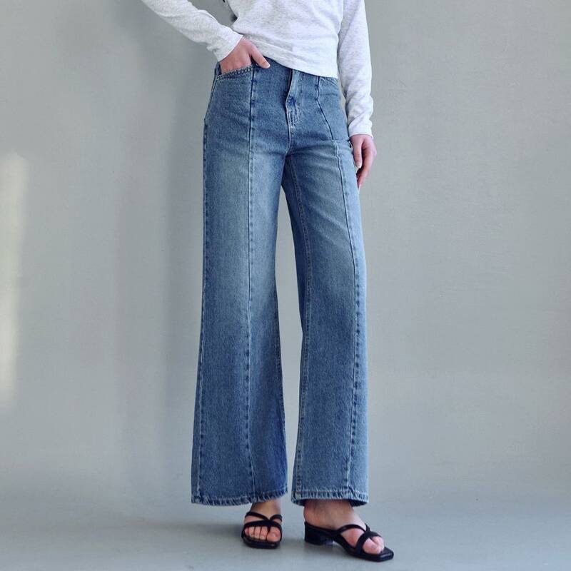 ヘリテージ ブーツカット デニムパンツ