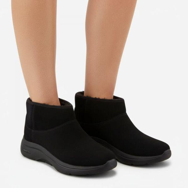 韓国 女性用 ゴーウォーク アーチフィット 2.0 ブーツ スリップイン SP0WSCFW021SP0WSCFW022 SP0WSCFW023 US