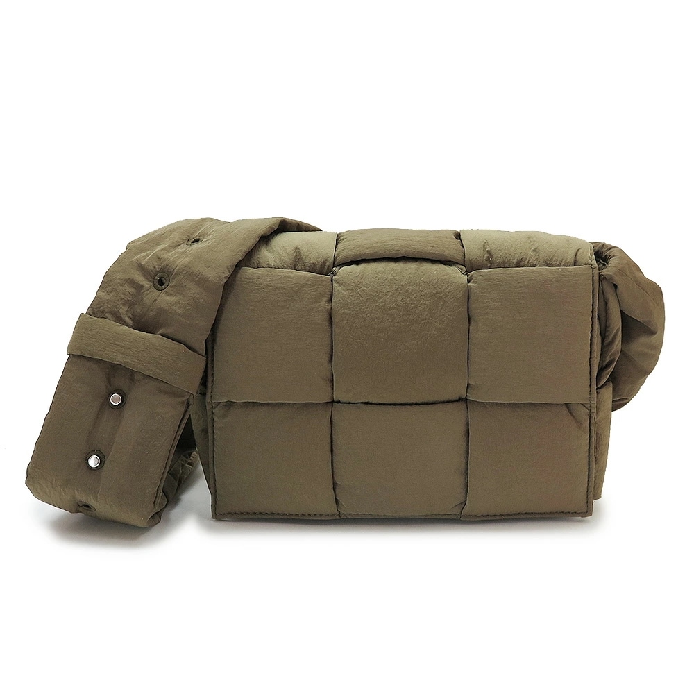 ショルダーバッグ スモール パデッド テック カセット 755182 VBO81 2877 クロスボディバッグ イントレチャート カーキ