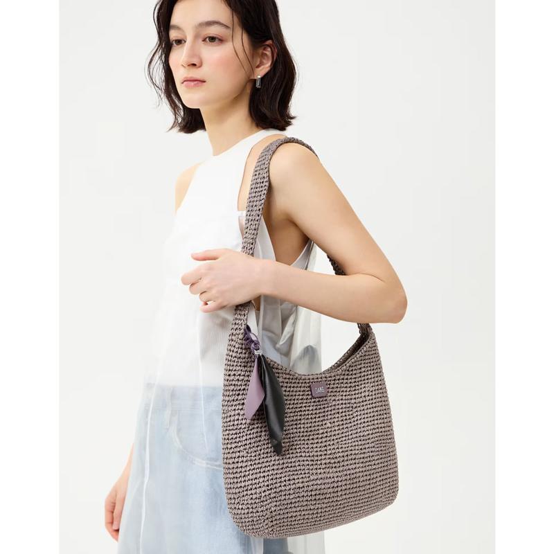 DCBA6E571G1 [MISTY FLOWER RAFFIA] グレー リアル ラフィア 꼬임 メッシュ ショルダーバッグ M
