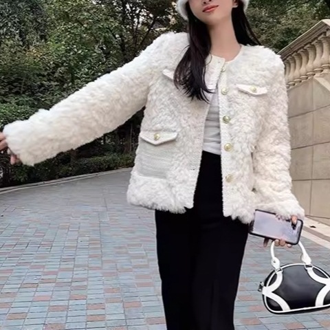 レディース ジャケット コート アウター 上着 ウール ノーカラーコート ミドル丈 長袖 ラウンドネック 襟なし ノーカラー フェミニン もこもこ ふわふわ ポケット 前開き ボタン 厚手 かわいい 7,681円