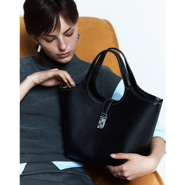 [26SS] [CLA] ブラック牛革チェック装飾ポイントトートバッグM DCBA6E162BK