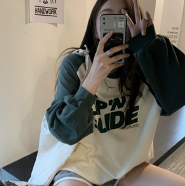 トップス デート Tシャツ カットソー 袖あり 長袖 かわいい 大人可愛い きれいめ シンプル カジュアル 大人 上品 おしゃれ お洒落 主役級 存在感 春 秋 オールシーズン 10代 20代 30代