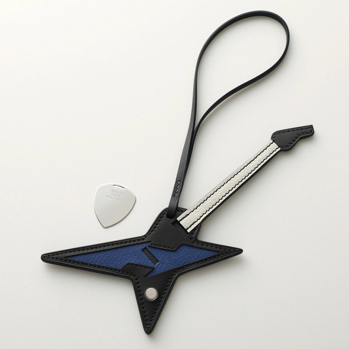 HERMES エルメス チャーム ロック Rock 084080CJ レディース タデラクト+シャムキラ レザーホルダー クルードセルロゴメタル ピック付き ギター B刻印 ブラック他